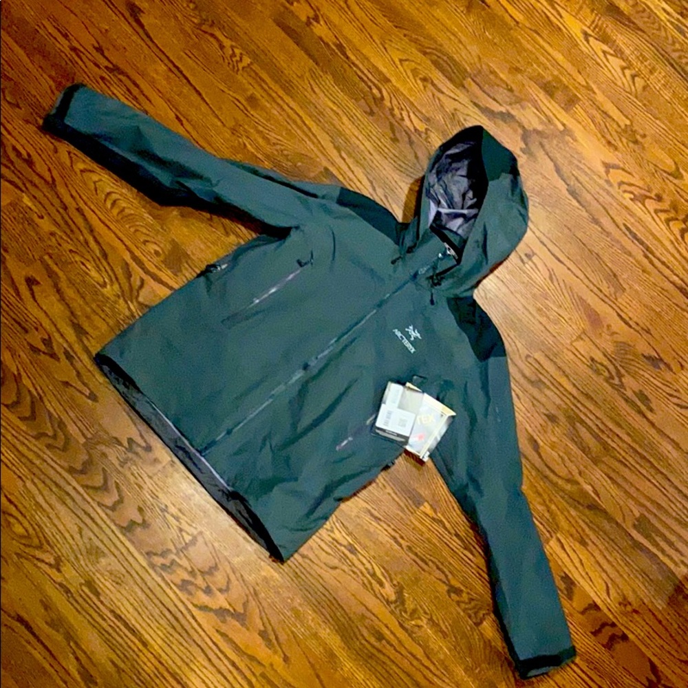 NWT Arcteryx Men’s Jacket XL
